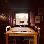 Cozy Forest Escape シャレー Sourbrodt